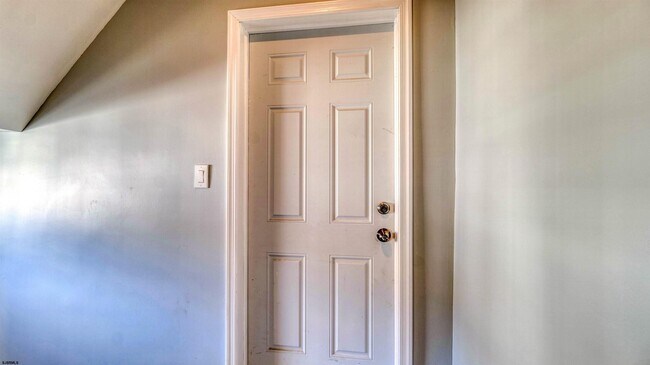 Building Photo - 5201 Ventnor Ave