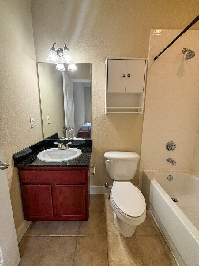 Building Photo - 2954 SW 35th Pl