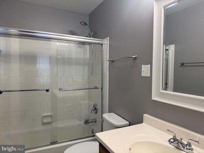 Building Photo - 11720 Stonegate Ln