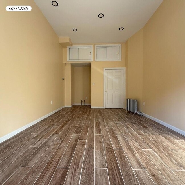 Building Photo - 564 Vanderbilt Ave