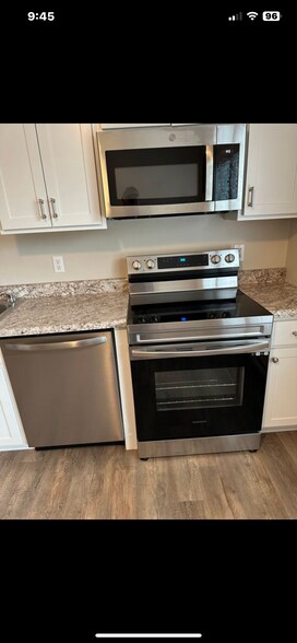 Building Photo - 112 W Monroe St