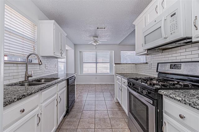 Building Photo - 2606 Hollow Bend