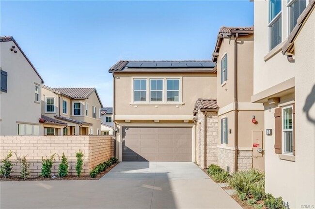 Building Photo - 716 Olivier Dr