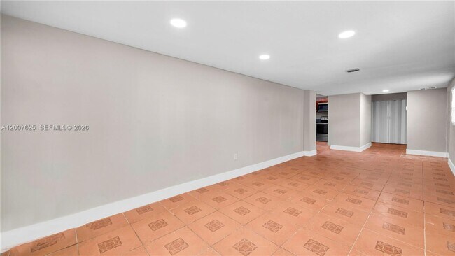 Building Photo - 1124 NW 100th Terrace