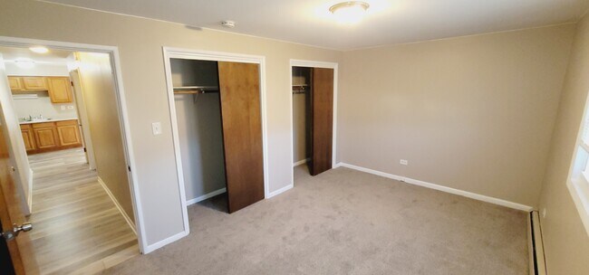 Building Photo - 10921-10923 S Keating Ave