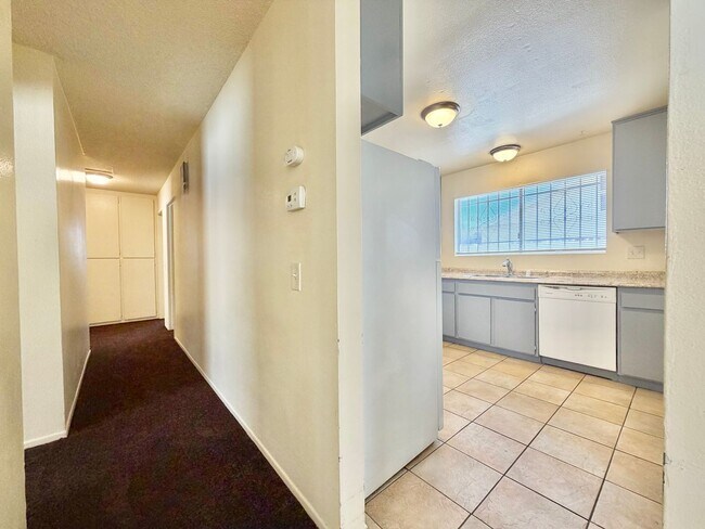 Building Photo - Spacious Backyard 4 Bedroom Home Located Next to Perris High School