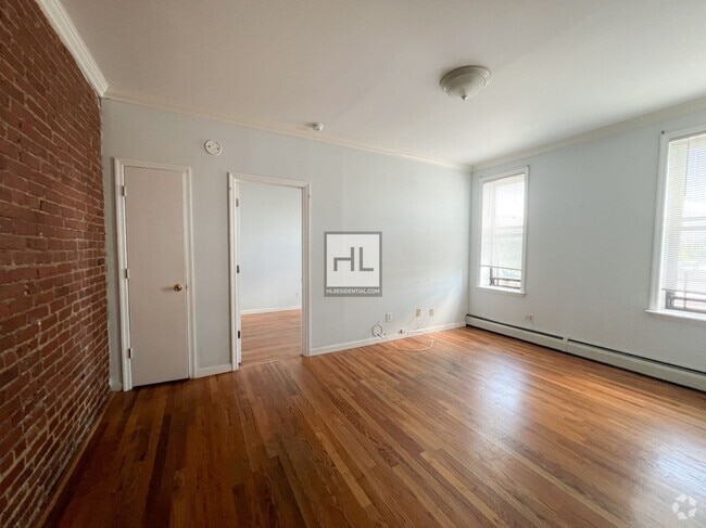 Building Photo - 40-4-40-36 36th Ave
