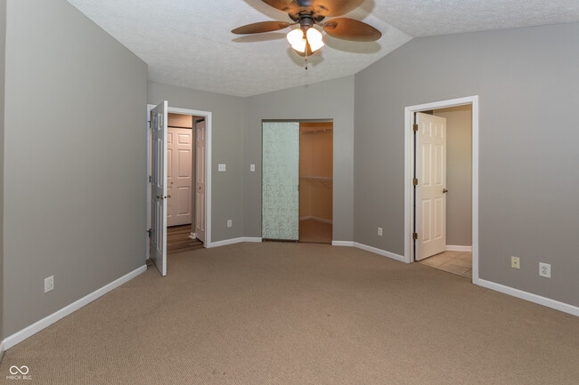 Building Photo - 10768 Belair Dr