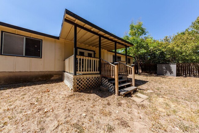 Building Photo - 7107 Barnsdale Way  Austin TX 78745