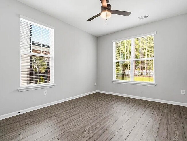 Building Photo - Expansive 6-Bedroom Home – 4300 Sq Ft in Arcadia