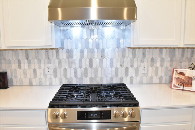 Primary Photo - 16311 Mesquite Fld Dr