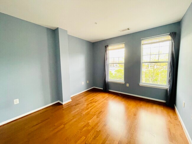 Building Photo - 11327 Aristotle Dr