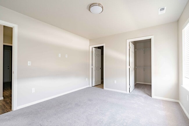 Building Photo - Duplexes at Summerland Park - Waterloo