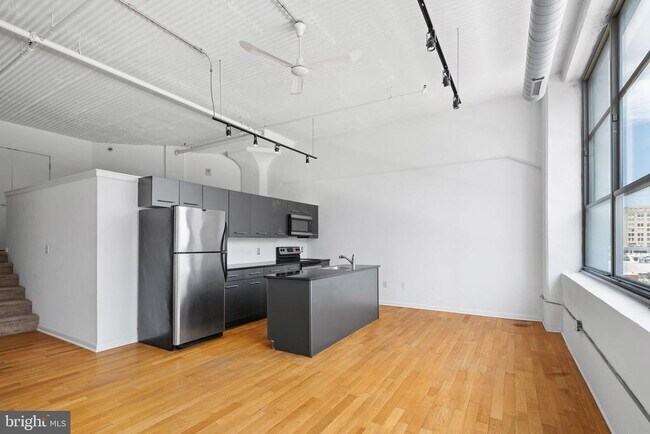 Building Photo - 2200 Arch St