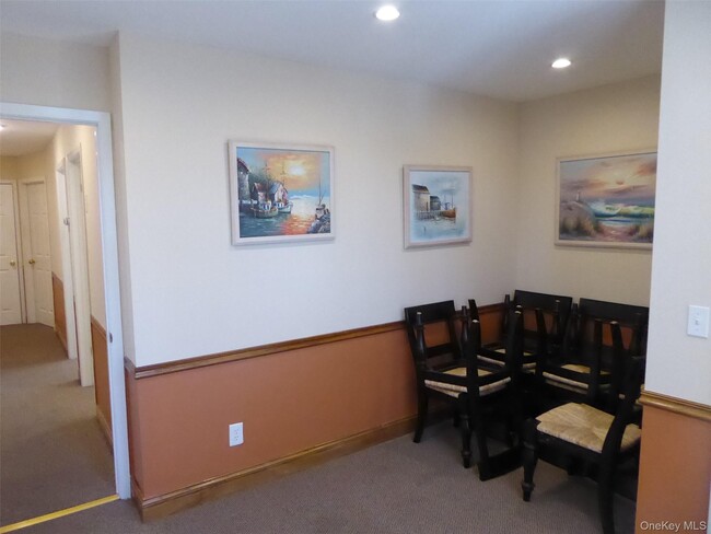 Building Photo - 122 Forest Ave