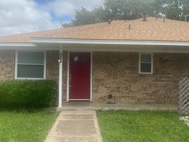 Outside Front - 2225 Lavern St