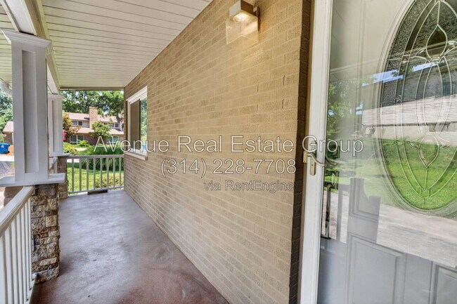 Building Photo - 6 The Knolls Ln