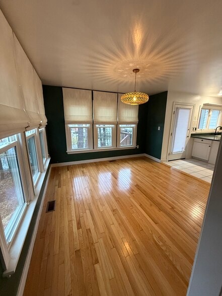 Dining room - 1402 Groton Ct