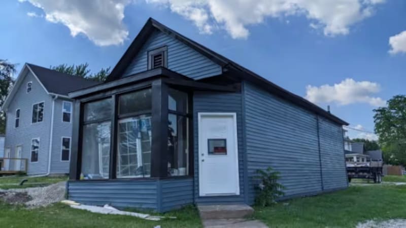 Building Photo - 902-904 W Locust St