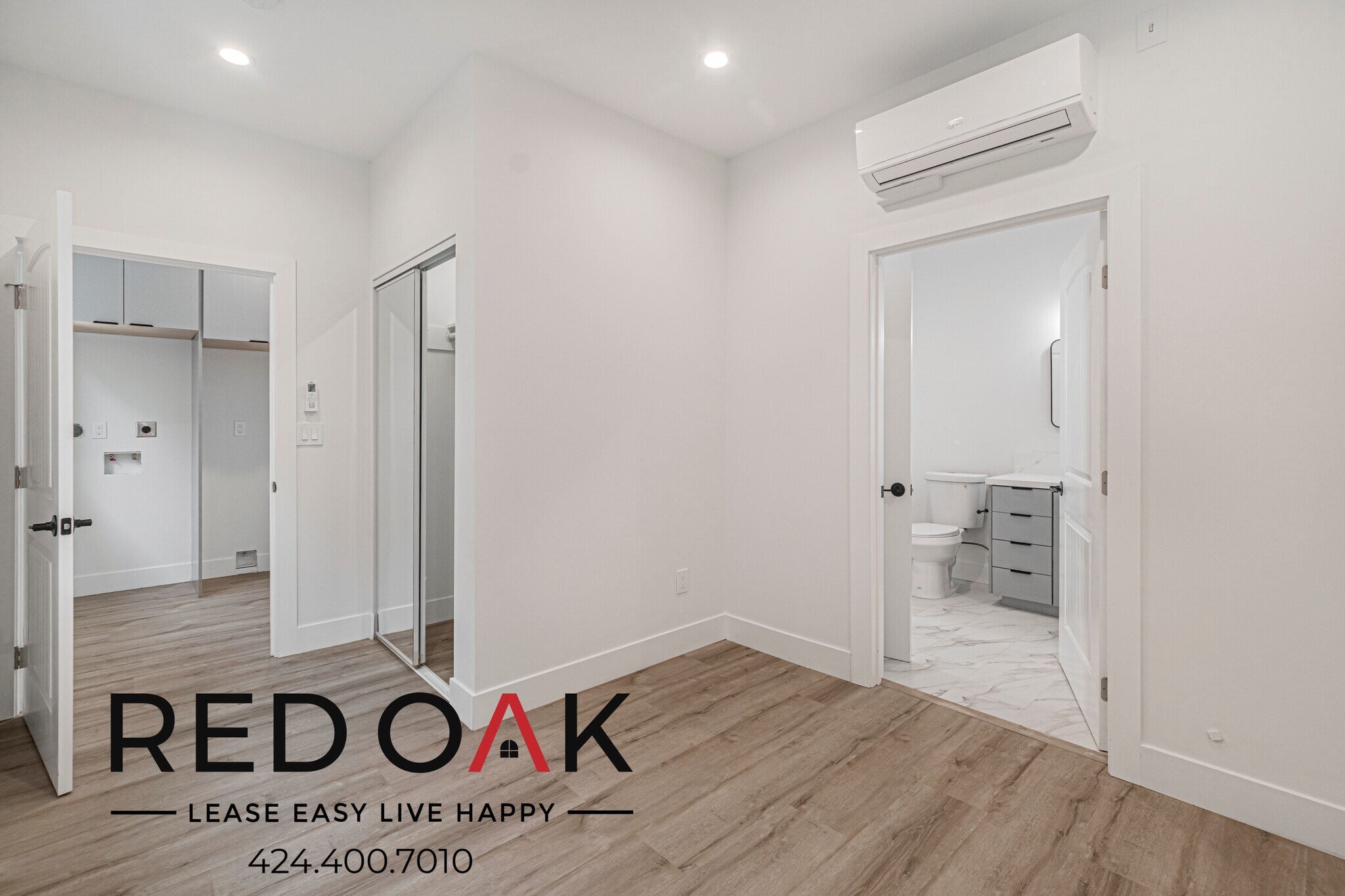 Building Photo - 4592 Riverton Ave