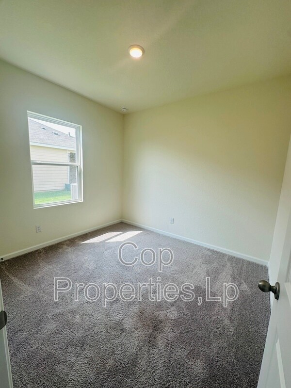 Building Photo - 10136 Peppercorn Pl