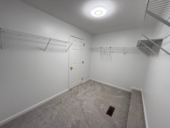 Building Photo - 149 Tinker Rd