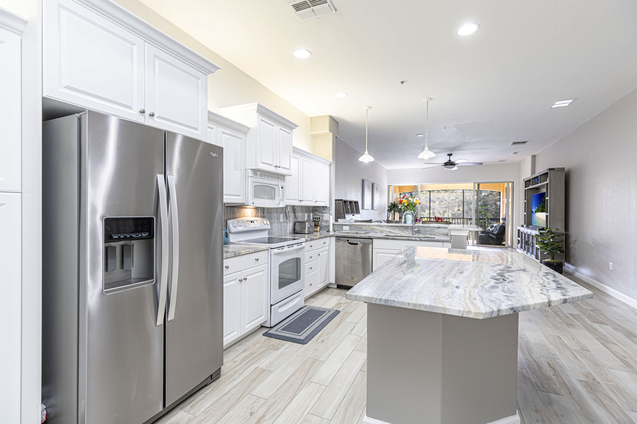Building Photo - 8641 Piazza del Lago Cir