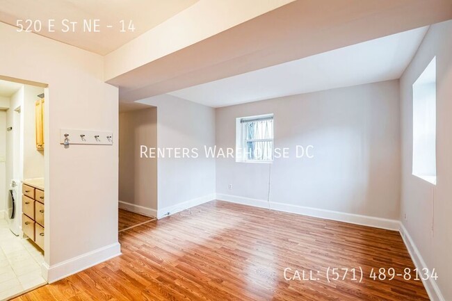 Building Photo - Light & Bright 1Bd Condo with Spacious Pri...