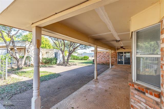 Building Photo - 3642 Hi-Vu Dr