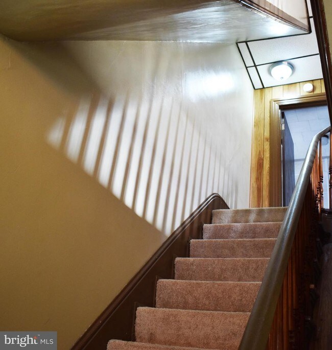 Building Photo - 1208 Montgomery Ave