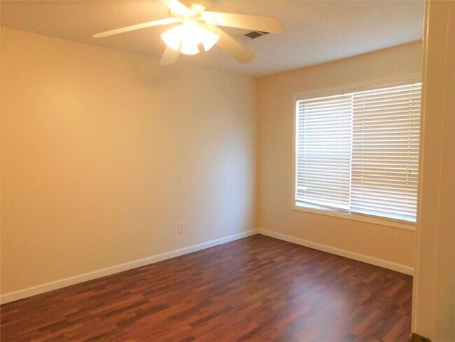 Building Photo - 2784 James Henry Dr