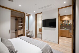 Building Photo - 124 15th Pl