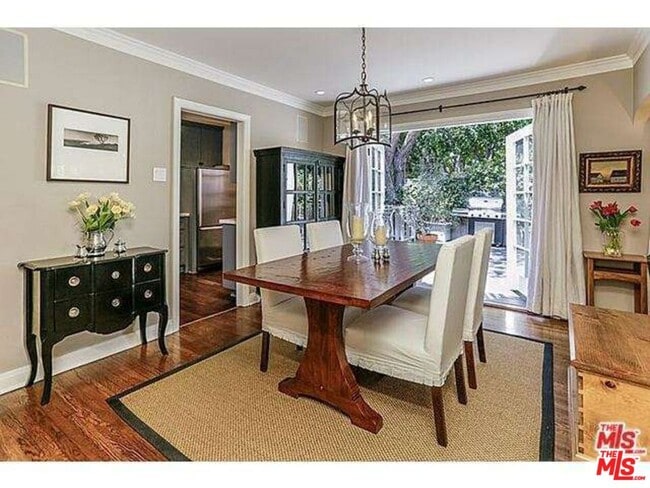 Building Photo - 859 N Spaulding Ave