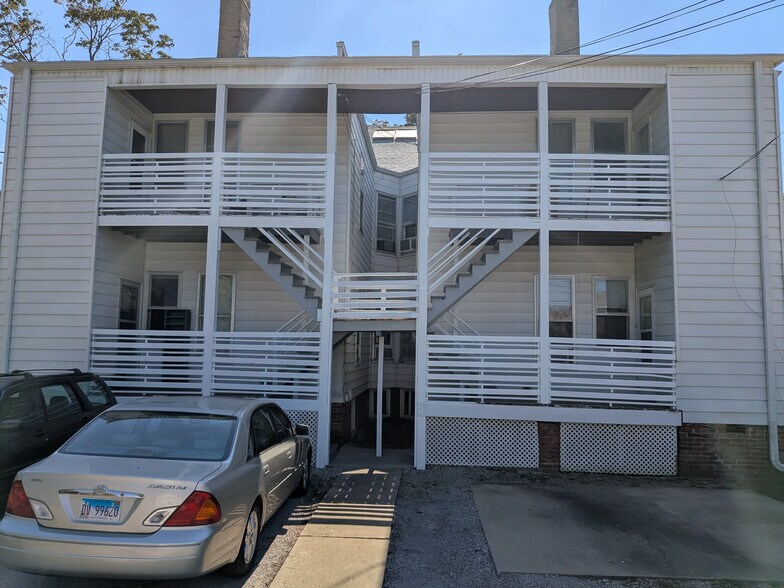 Top Right Porch is for 514 - 514 E Grove St