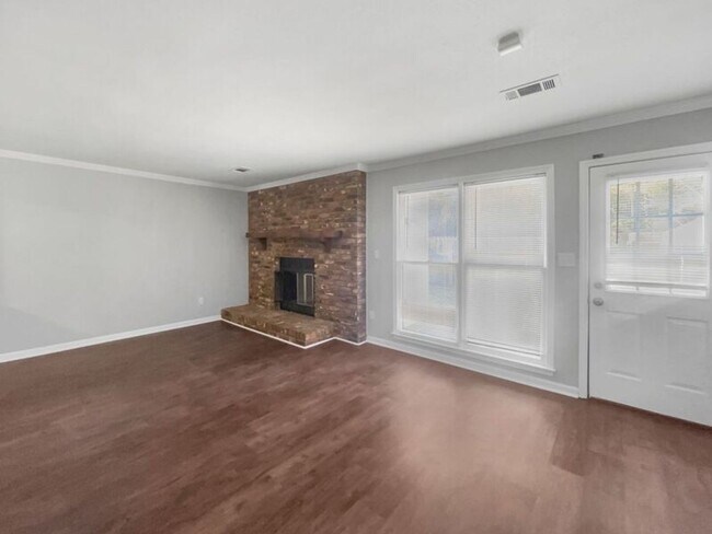 Building Photo - 3414 Kensington Ct