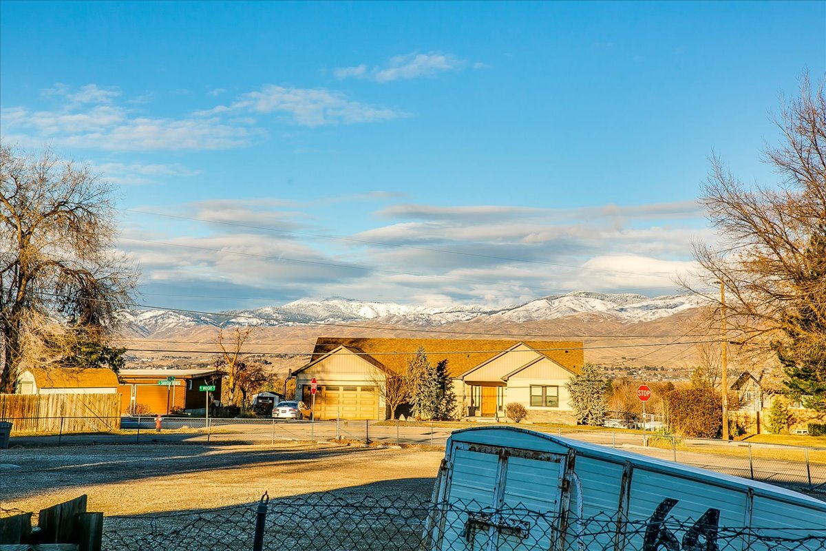 Building Photo - 2376 W Panama St