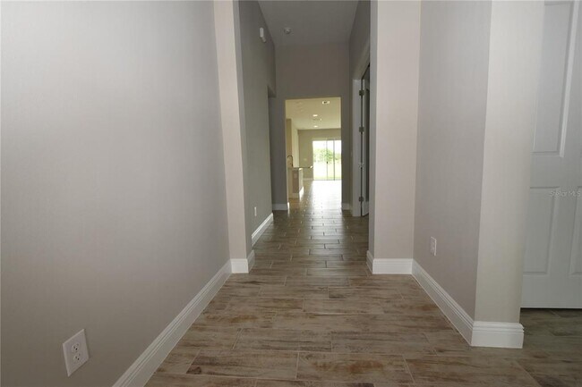 Building Photo - 6394 Roadstead Ct