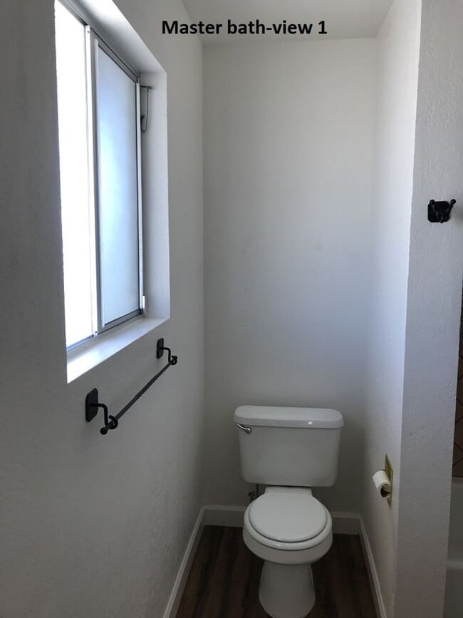 Building Photo - NEW LOWER PRICE!  Pet friendly home, move in ready!