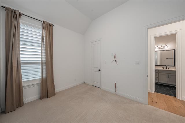 Building Photo - 2105 Tremont Dr