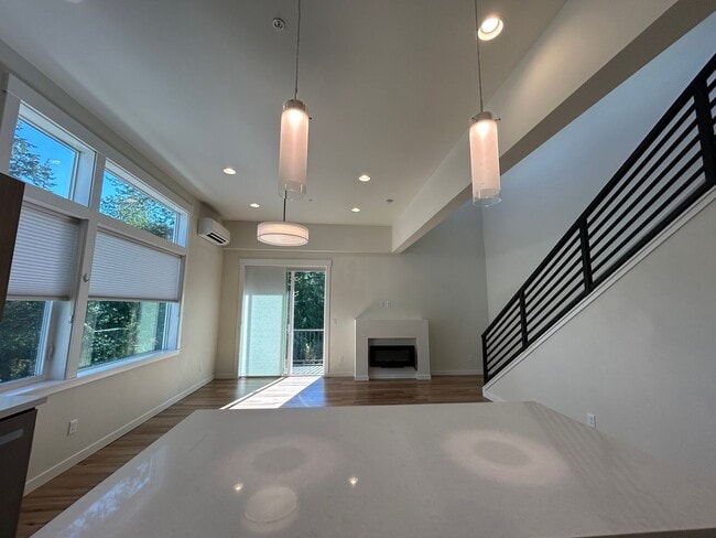 Building Photo - 4234 Cameo Ln