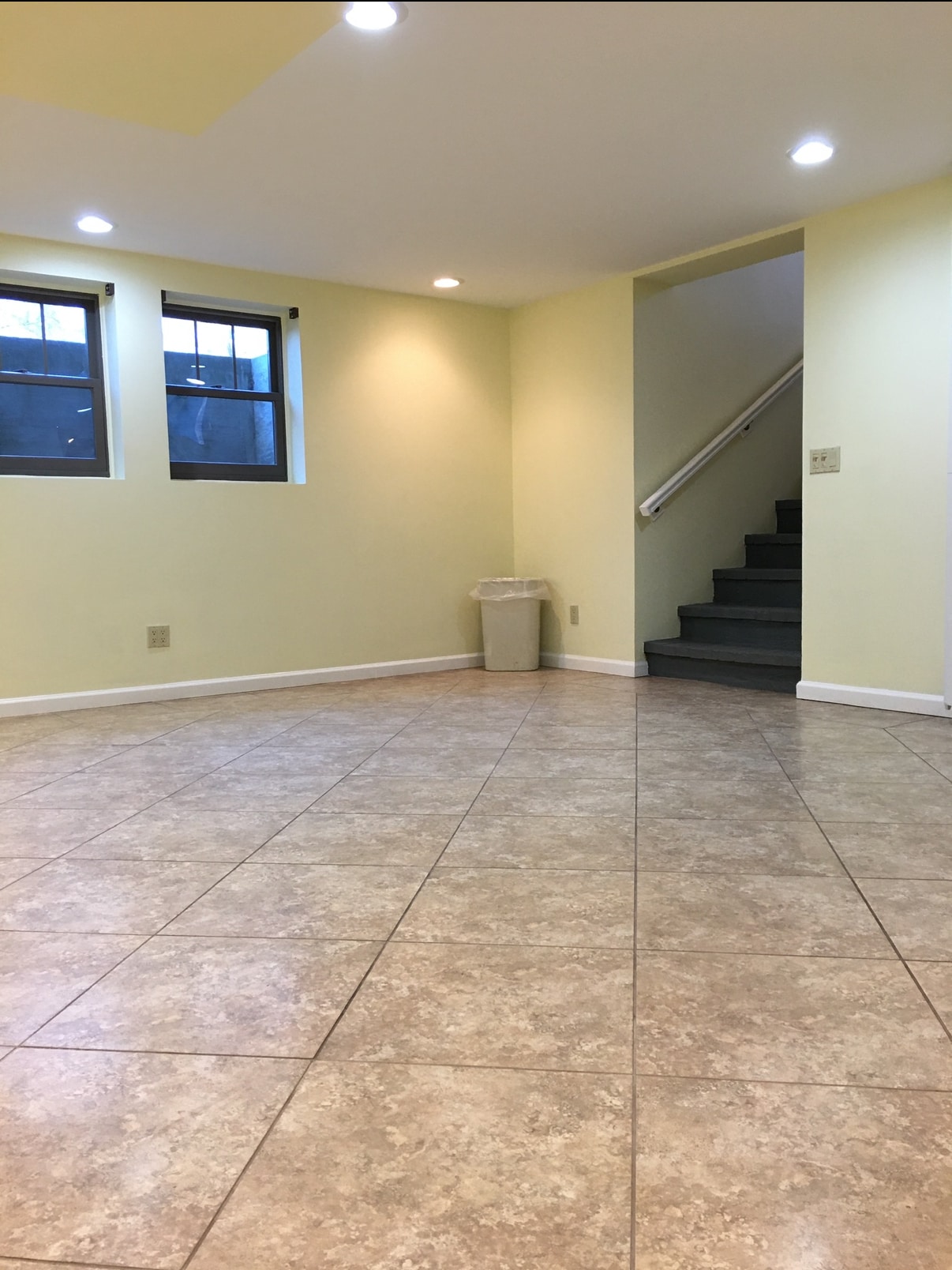 … living room … - 472 Yaphank Middle Island Rd