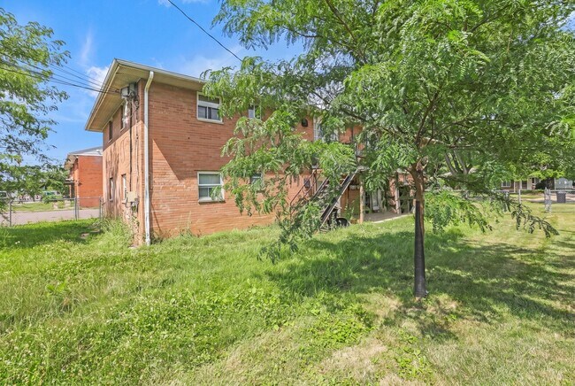 Building Photo - 861 Kingsford Rd