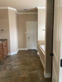 Building Photo - 726 Benelli Dr