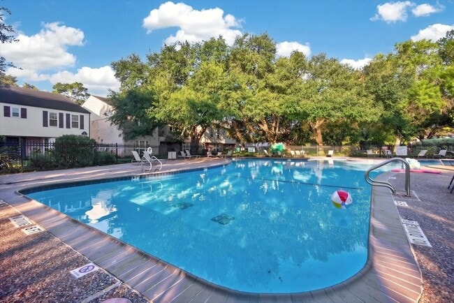 Building Photo - 836 Wax Myrtle Ln