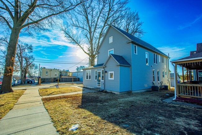 Building Photo - 2415 E Street