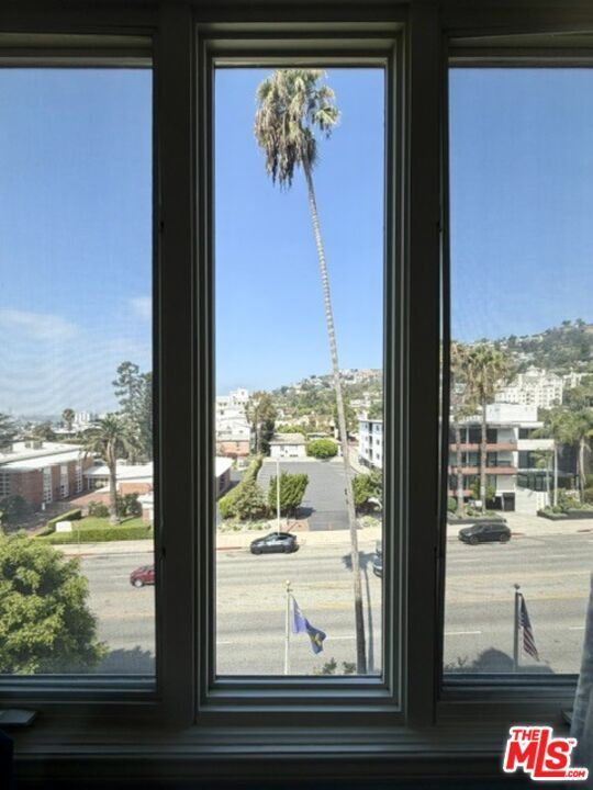Building Photo - 1424 N Crescent Heights Blvd