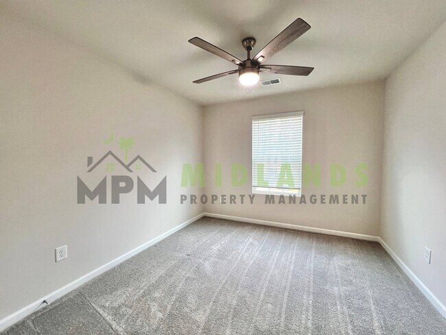 Building Photo - 1221C Champions Rest