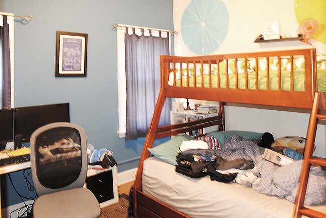 Bedroom - 534 Fairbanks Ave
