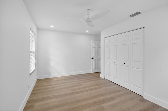 Building Photo - 5047 Brian Blvd