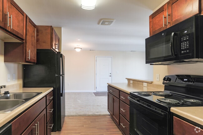 2BR,2BA,-1012SF - 200 West I